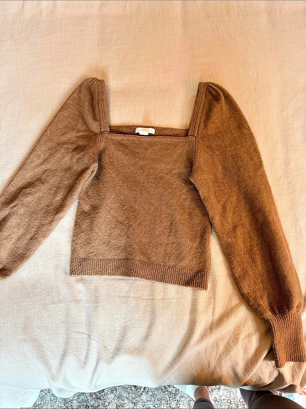 H&M Brown Puff Sleeve Sweater